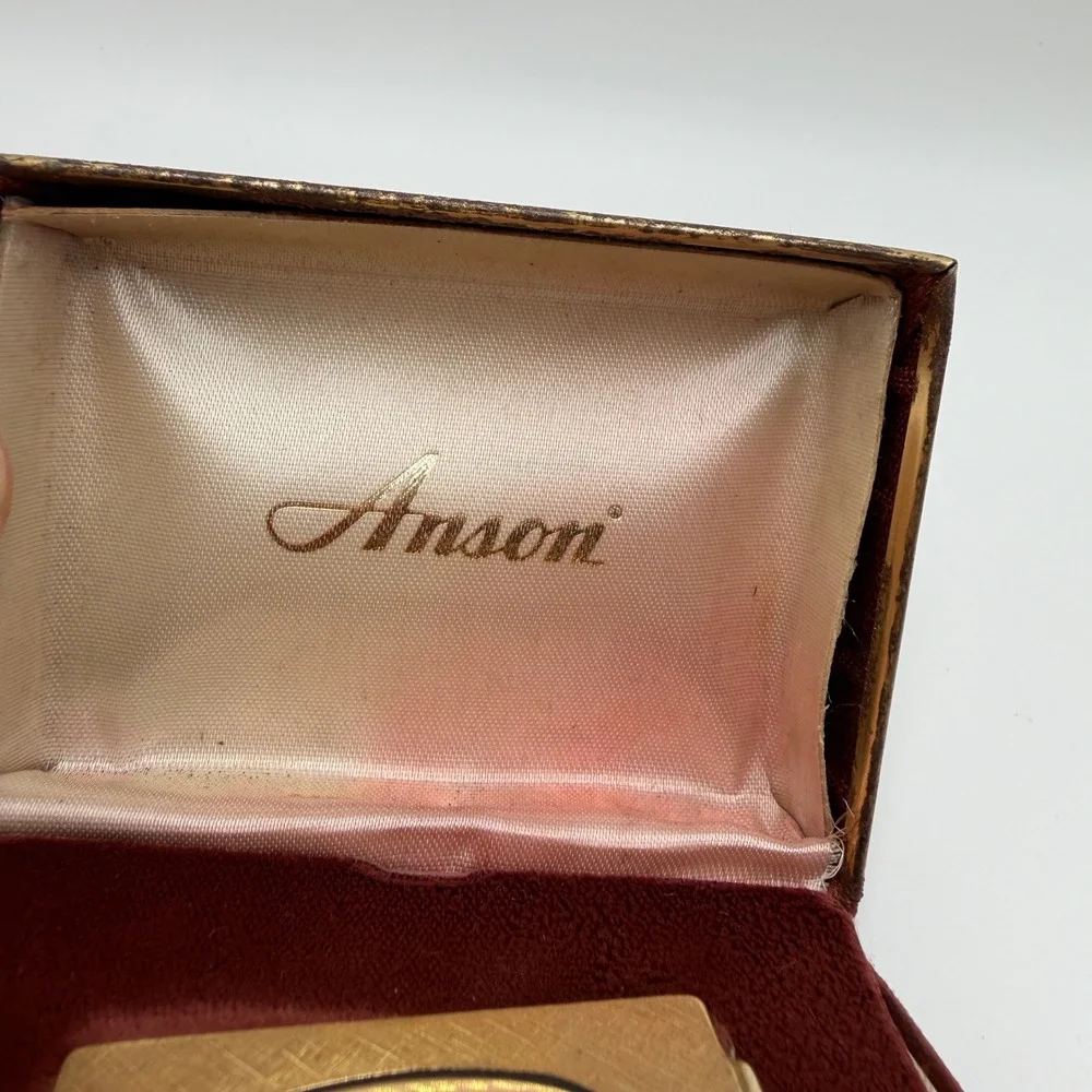 Vintage Anson Gold Tone Textured Rectangle Oval Tie Clip with Original‎ Box USA